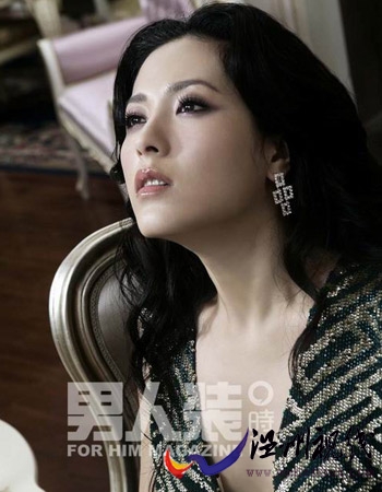 換個(gè)角度看曾黎 你會(huì)發(fā)現(xiàn)她真的很性感
