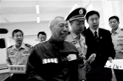 河南被錯判殺人案當(dāng)事人不愿多說 害怕打擊報(bào)復(fù)