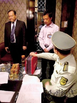 北京警方查天上人間等4夜總會(huì) 陪侍小姐很平靜