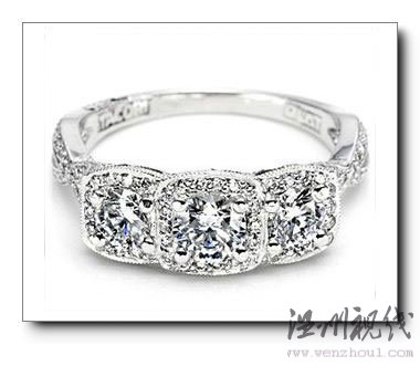 經典型訂婚戒指 kwiat 出品  三寶石訂婚戒指 Tacori 出品