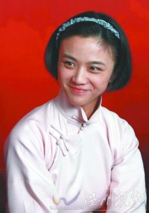湯唯此前以劇中人物形象出現在《建黨偉業》的活動上。