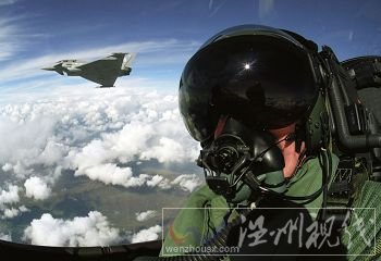 美國臺風中啟動飛機監測
