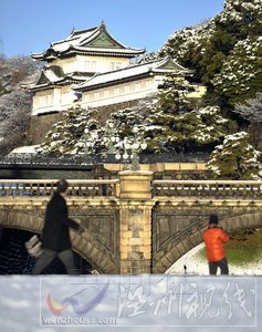 東京降雪影響交通 電車出現延誤或停運