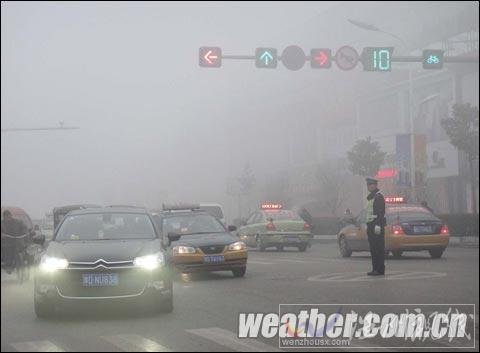河南多地大霧彌漫 本周將有雨雪天氣