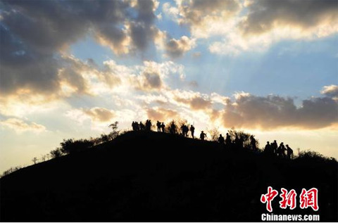 山西晉中市森林大火燃燒四天四夜后被撲滅