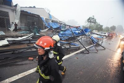 北京通州遭疑似龍卷風(fēng)襲擊致2死3傷