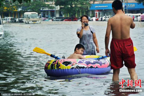 天津暴雨積水嚴重