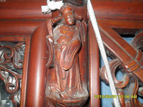 楠溪大床是楠溪江特色的精美木雕藝術(shù)珍品