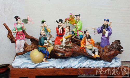 中國(guó)傳統(tǒng)民間工藝綢塑