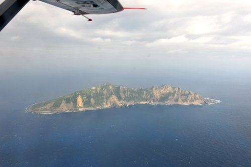 中國(guó)飛機(jī)飛臨釣魚島上空 日出動(dòng)F-15戰(zhàn)機(jī)應(yīng)對(duì)