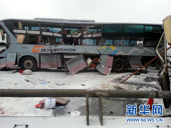 常德常張高速車禍現(xiàn)場(chǎng)