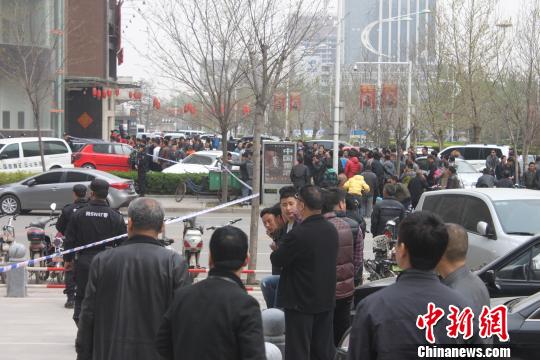 河北邯鄲發(fā)生持槍搶劫運鈔車事件