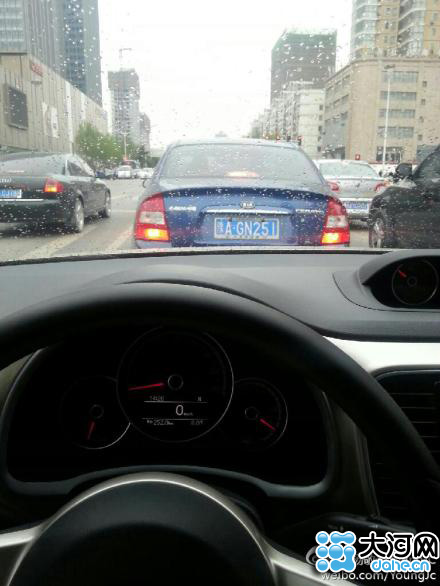 鄭州市區突降冰雹