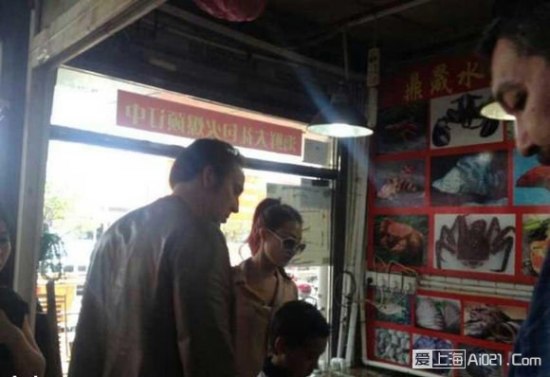 尼古拉斯凱奇在上海銅川路買海鮮