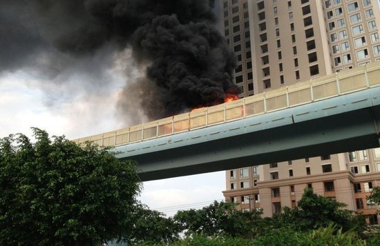 廈門brt公交車爆炸起火