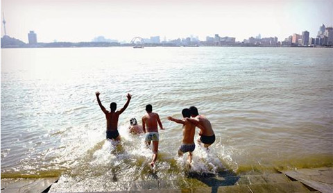 湖北局地高溫42.4℃領跑全國 44縣市高溫超37℃