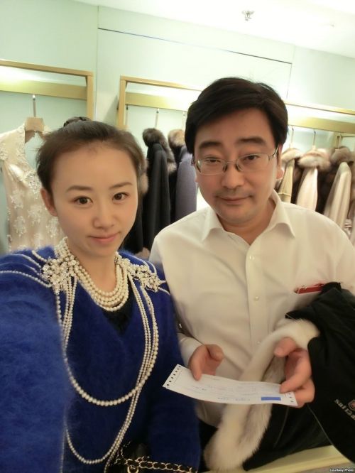 女主播紀英男圖片