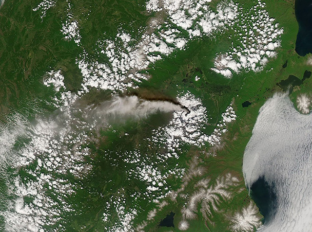 火山噴發太空俯瞰圖