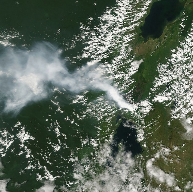 火山噴發(fā)太空俯瞰圖
