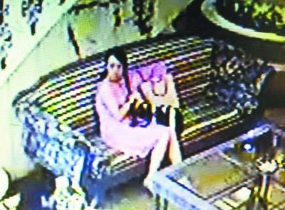 美女順走民工血汗錢