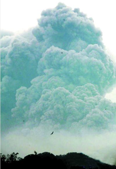 印尼火山爆發