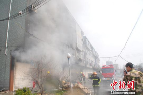 桐鄉市一居民樓著火