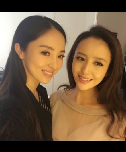董璇和佟麗婭長的像 網友懷疑是同一個醫生整容