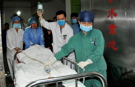 7歲絕癥兒子用腎救媽媽