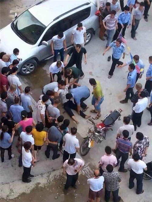 婦女亂扔垃圾遭阻引群毆
