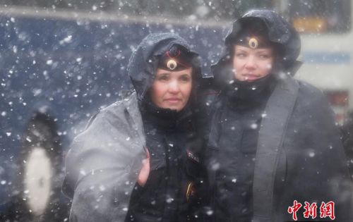 莫斯科五月飛雪