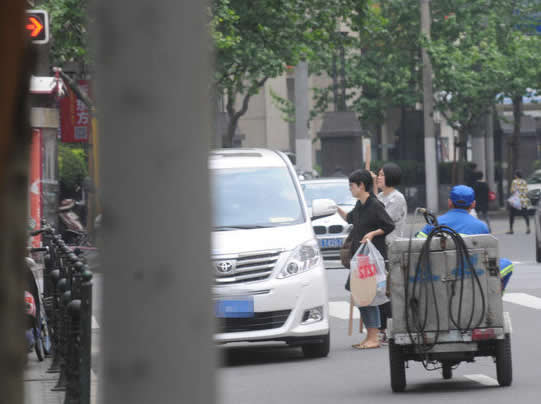 馬伊琍為大女兒買學習用品