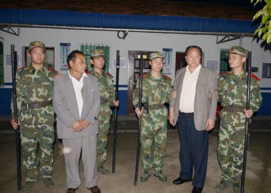 農民冒充聯合國官員