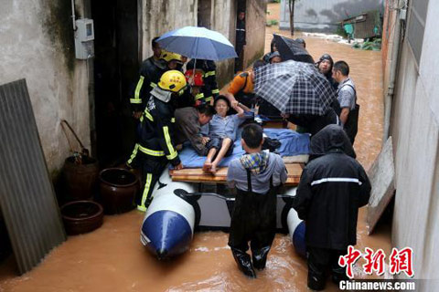 衢州暴雨：2014年6月22日衢州黃家村800戶村民緊急轉移