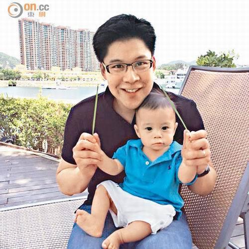 郭晶晶霍啟剛帶兒子過父親節(jié)