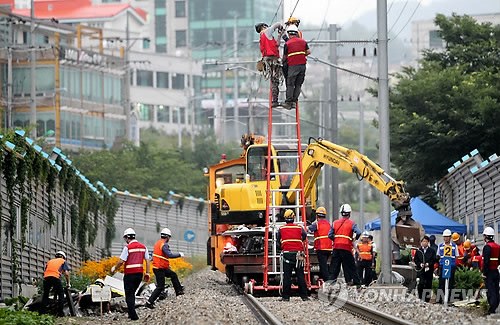 韓國列車相撞