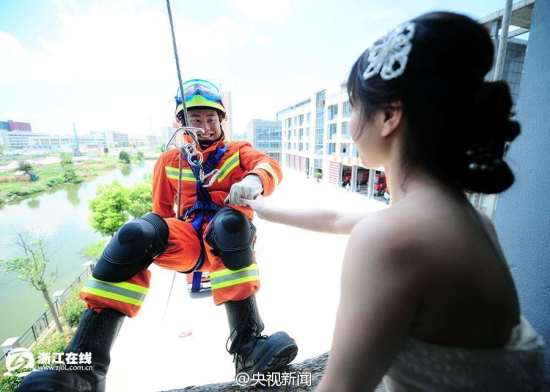 浙江寧波消防員婚紗照