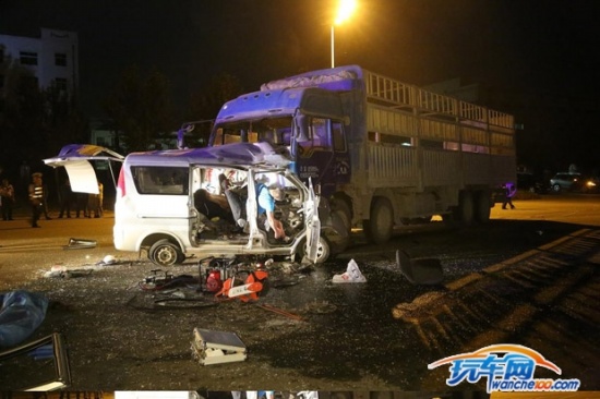 哈爾濱老機(jī)場路車禍