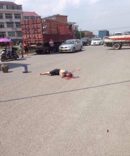 溫州甌海潘橋車禍現場 婦女當場死亡