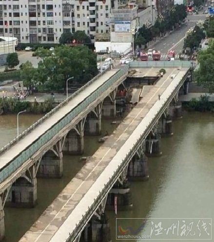 邵武大橋發生坍塌