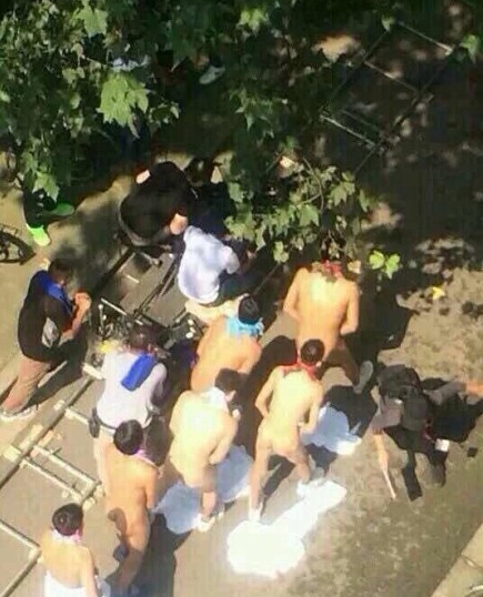 河海大學6男生裸奔