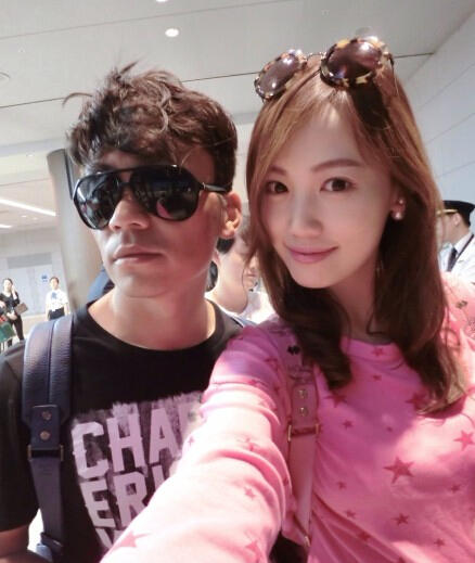 王寶強?；ɡ掀艜裾? /><br />
王寶強校花老婆曬照　　本文“”來源：http://www.desachemical.com/yule/mingxing/neidi/56751.html，轉載必須保留網址。
<p class=