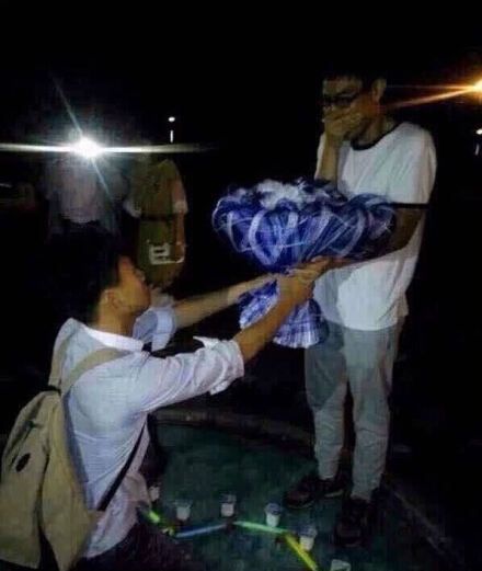 溫州大學(xué)城男男求愛