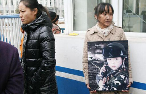 網(wǎng)傳男生不堪老師羞辱自殺