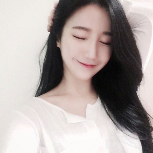美女老師孫彩敏照片