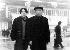 父親賣血供兒子上學(xué)
