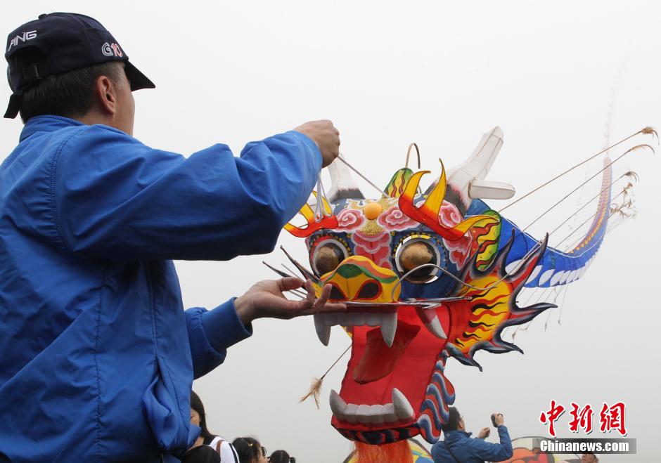 世界最長(zhǎng)風(fēng)箏6000米