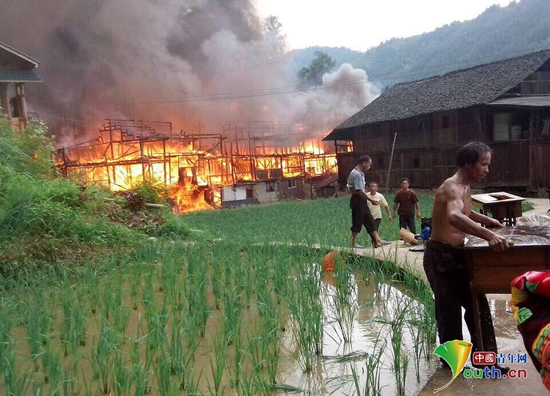 貴州德俄上寨侗族村寨火災