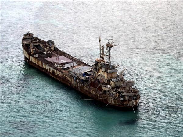 仁愛礁擱淺菲軍艦
