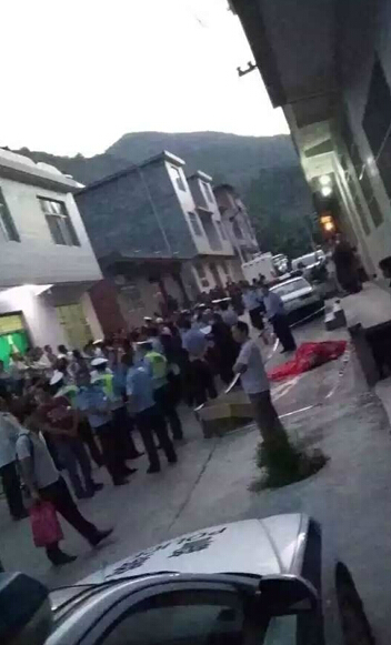 一家5口當街被殺