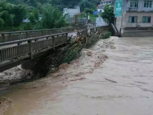 四川省敘永縣暴雨洪災泥石流災害
